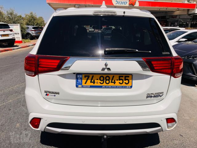 מודעת רכב מיצובישי אאוטלנדר 2