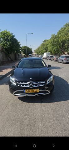 מודעת רכב מרצדס-בנץ GLA