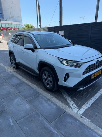 טויוטה RAV4