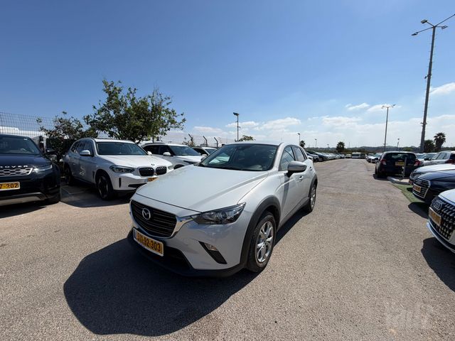 מודעת רכב מאזדה CX-3