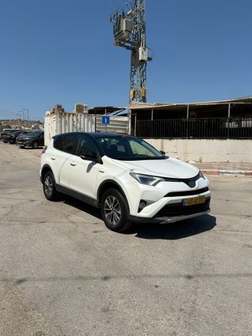 טויוטה RAV4