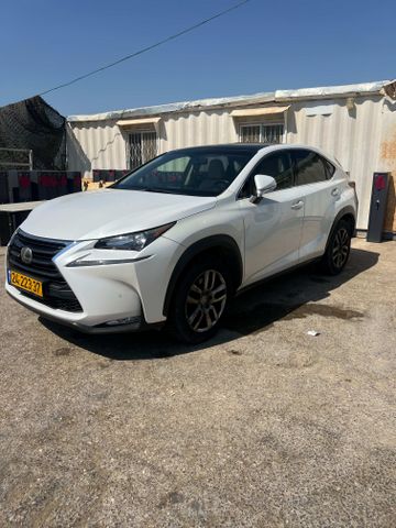 לקסוס NX