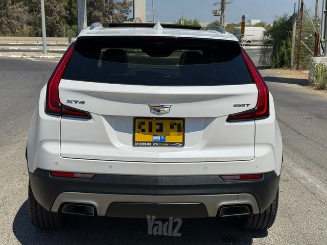 קאדילק XT4