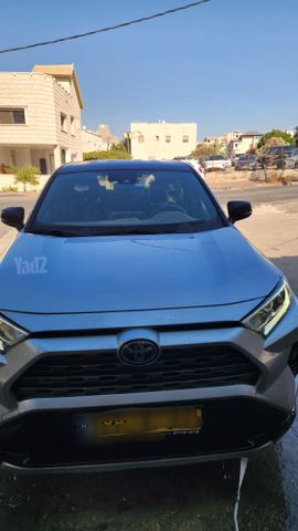 טויוטה RAV4