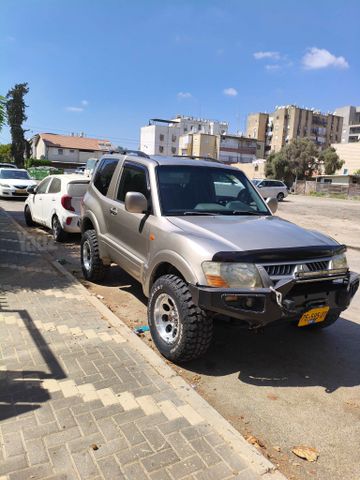 מיצובישי פג'רו