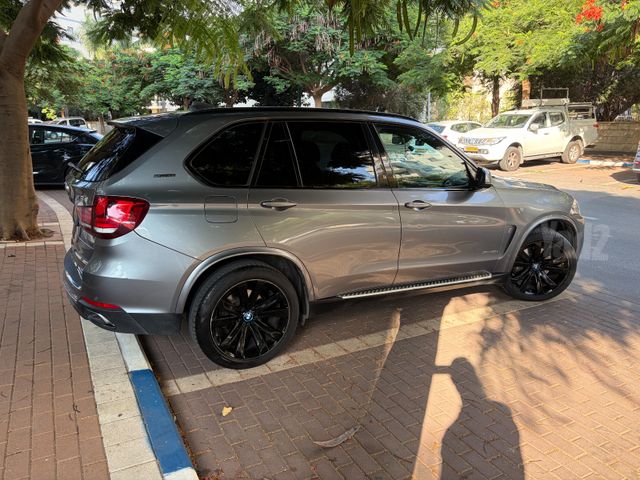 ב מ וו X5