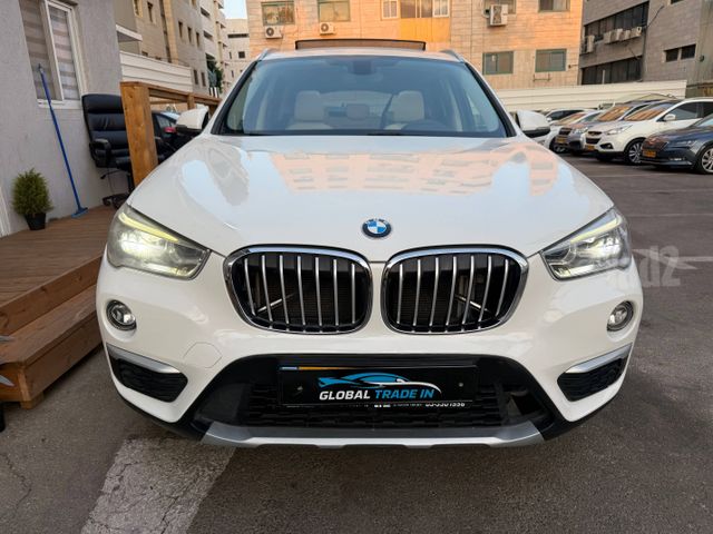 ב מ וו X1
