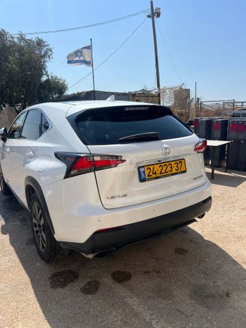 לקסוס NX