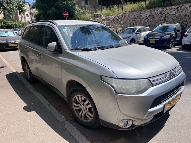 מודעת רכב מיצובישי אאוטלנדר