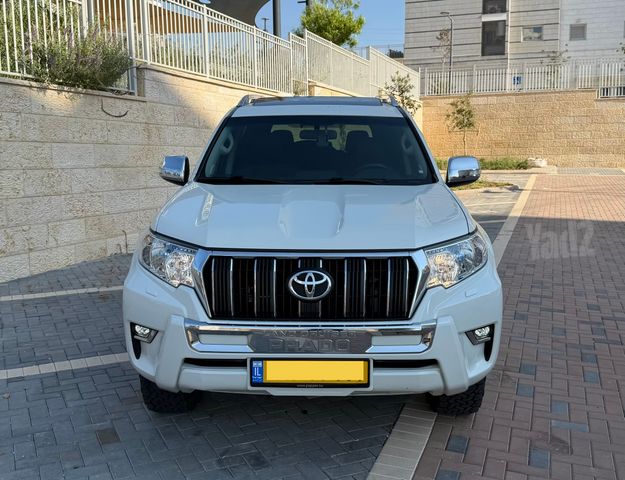 טויוטה לנד קרוזר