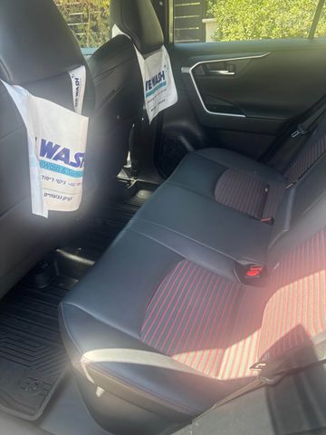 טויוטה RAV4