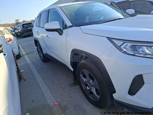טויוטה RAV4