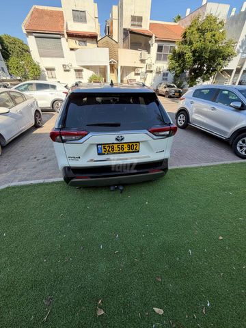 טויוטה RAV4