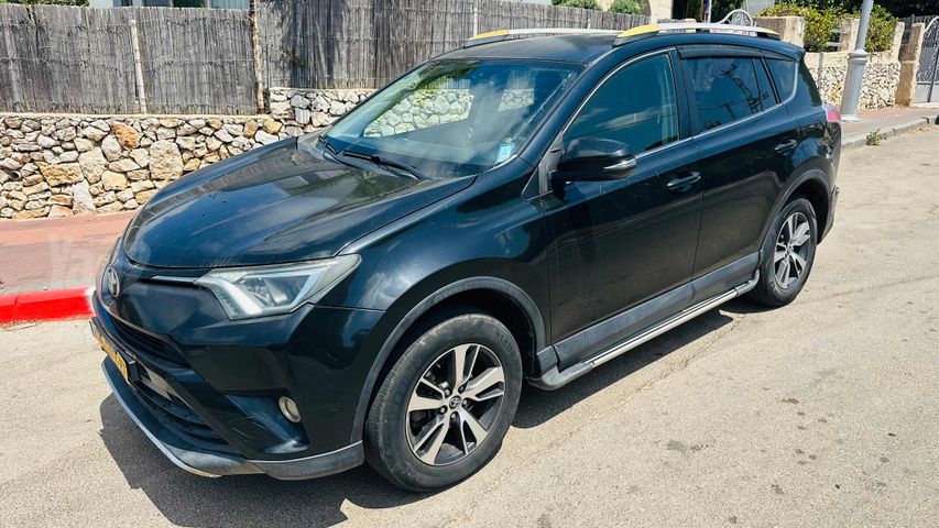 טויוטה RAV4