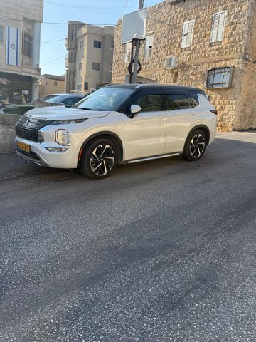 מודעת רכב מיצובישי אאוטלנדר