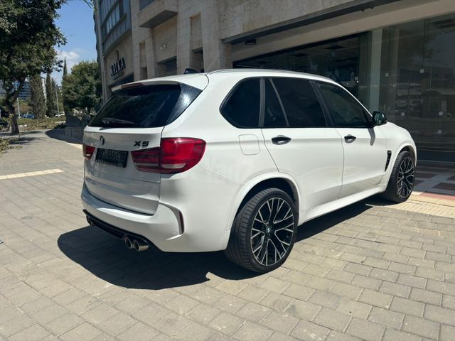 ב מ וו X5