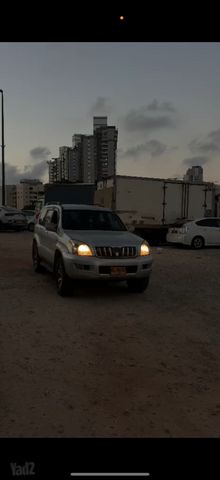 מודעת רכב טויוטה לנד קרוזר