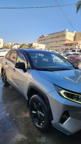 טויוטה RAV4