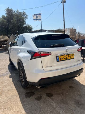 מודעת רכב לקסוס NX