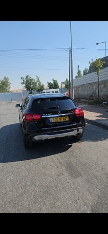 מרצדס-בנץ GLA