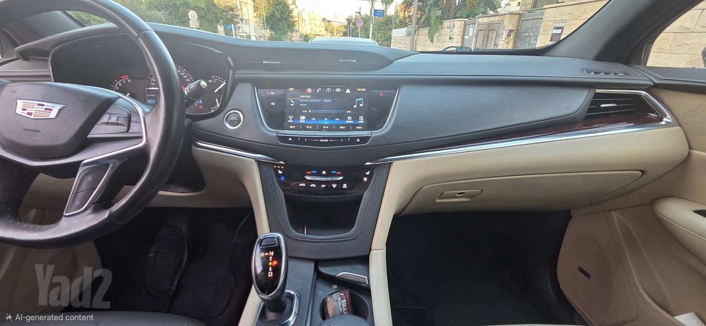 קאדילק XT5