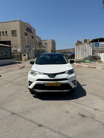 טויוטה RAV4
