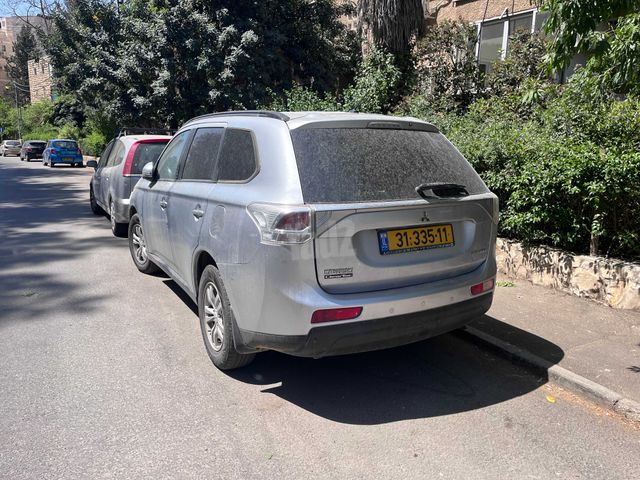 מיצובישי אאוטלנדר