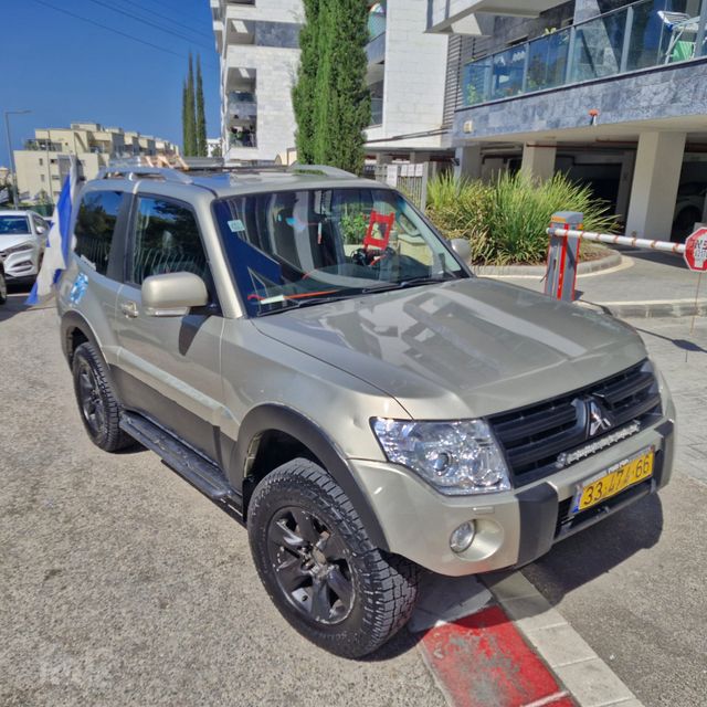 מודעת רכב מיצובישי פג'רו