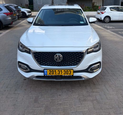 מודעת רכב אם ג'י EHS PHEV
