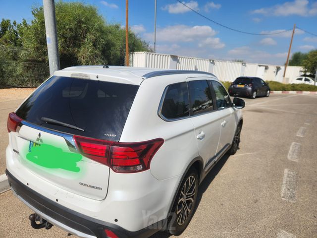 מיצובישי אאוטלנדר
