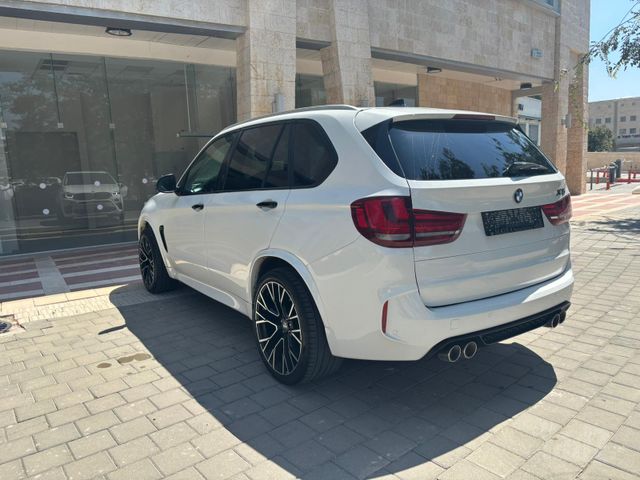 ב מ וו X5