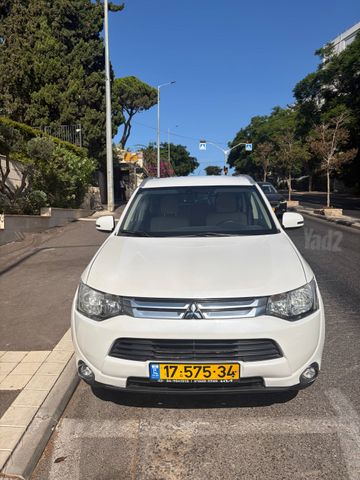 מיצובישי אאוטלנדר