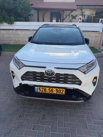 טויוטה RAV4