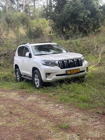 מודעת רכב טויוטה לנד קרוזר