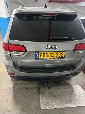 מודעת רכב ג'יפ גרנד צ'ירוקי