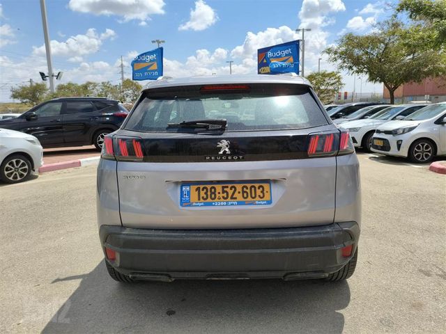 פיג'ו 3008