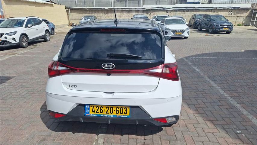 יונדאי i20