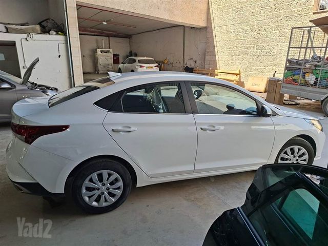 יונדאי אקסנט i25