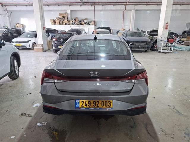 יונדאי אלנטרה
