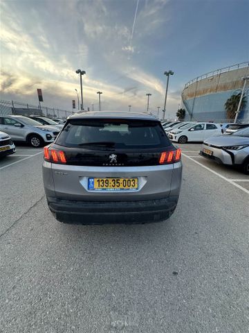 פיג'ו 3008
