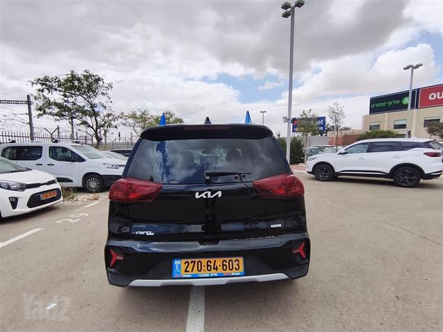 קיה נירו פלוס