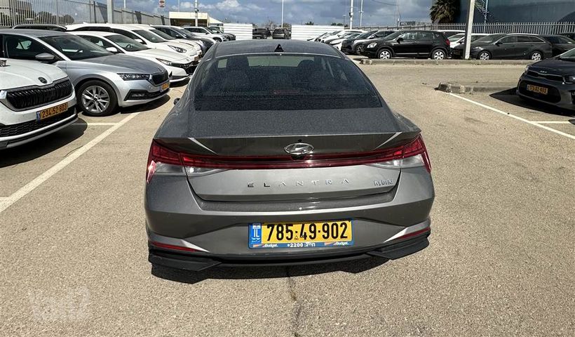 יונדאי אלנטרה