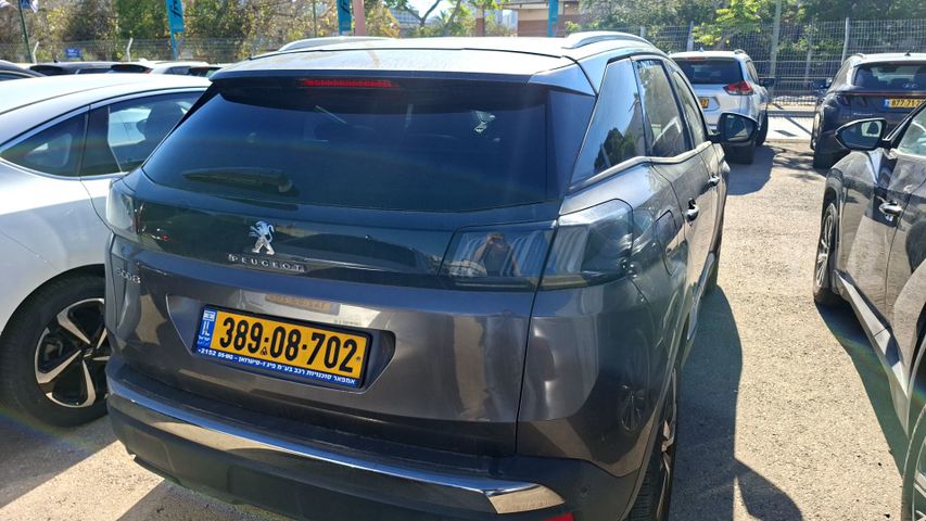 פיג'ו 3008