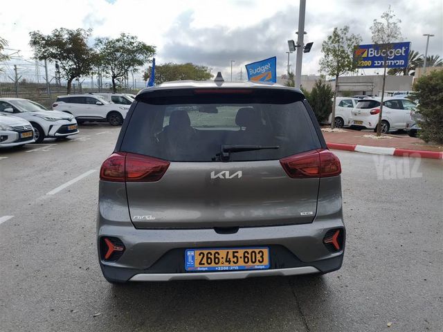 קיה נירו פלוס