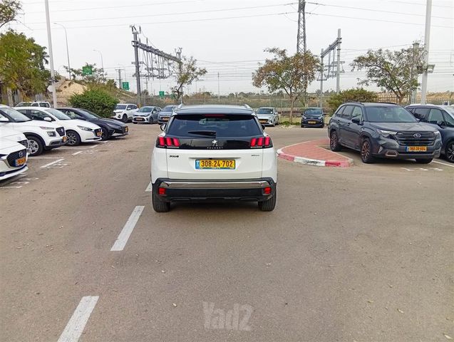 פיג'ו 3008