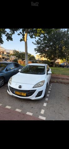 מודעת רכב מאזדה 3