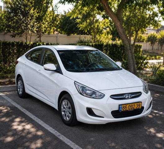 יונדאי אקסנט i25