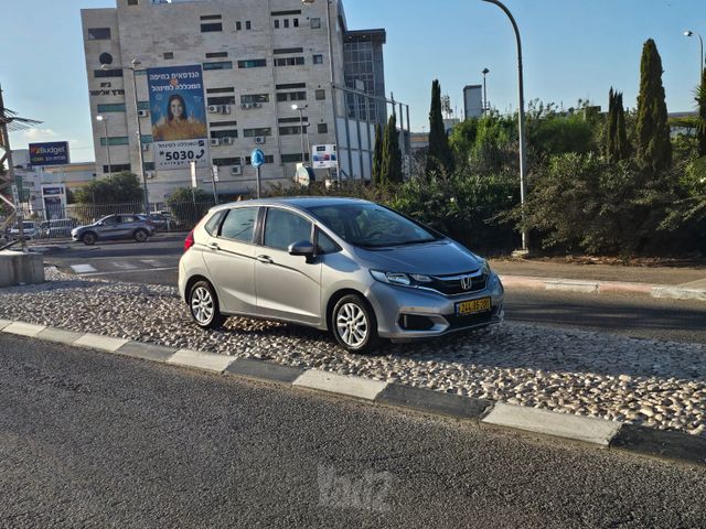 מודעת רכב הונדה ג'אז