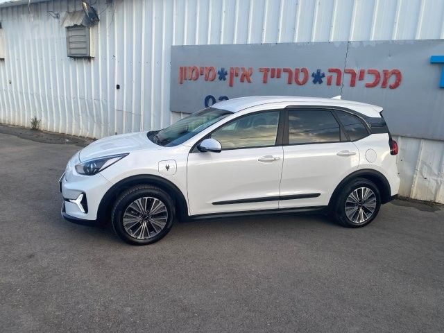 קיה נירו פלוס