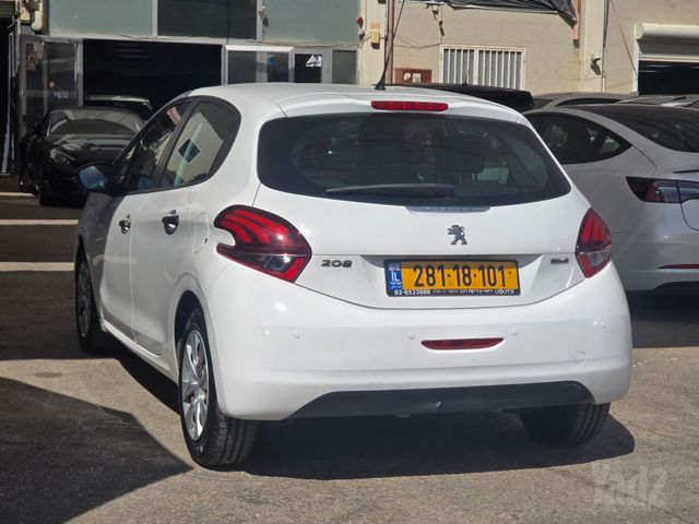 פיג'ו 208
